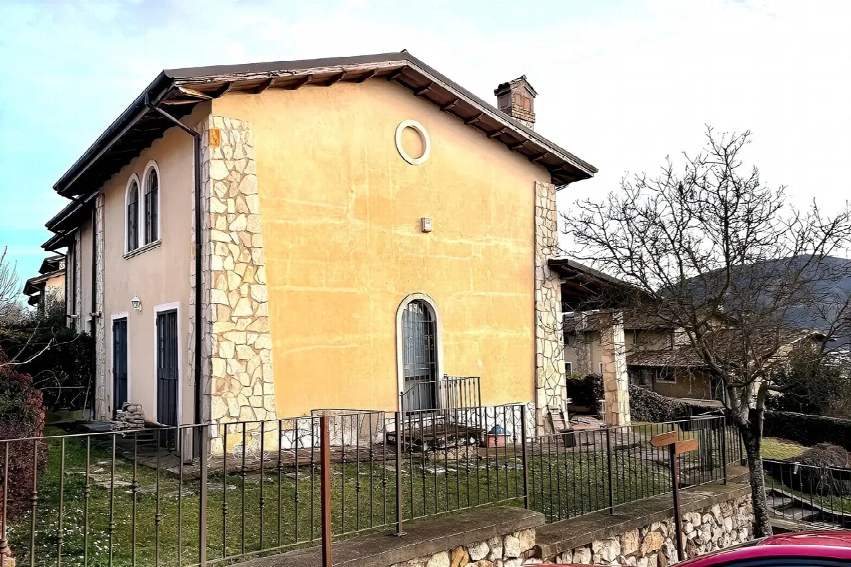 Villetta a schiera in vendita a Avezzano - foto 4
