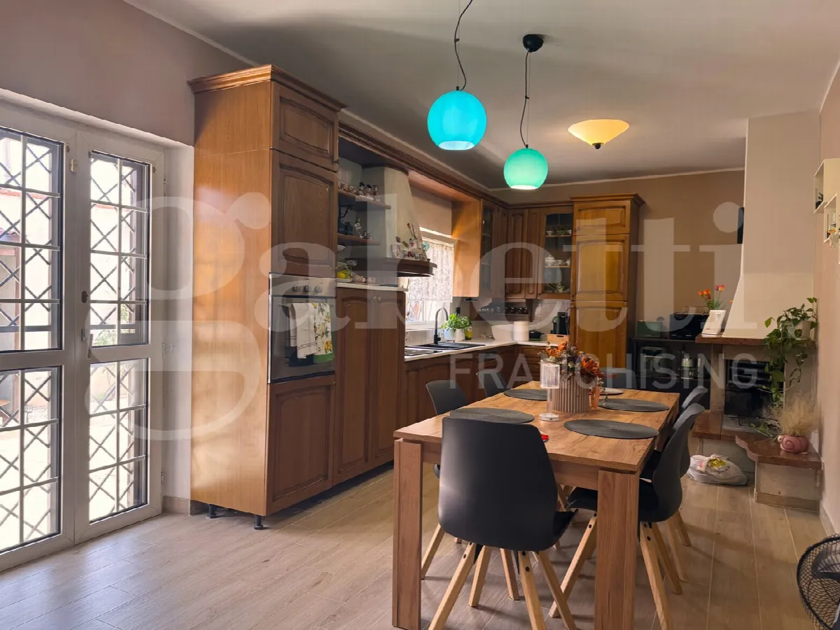 Casa indipendente in vendita a Avezzano - foto 1