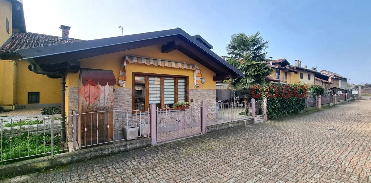 Villetta a schiera in vendita a Piscina - foto 2