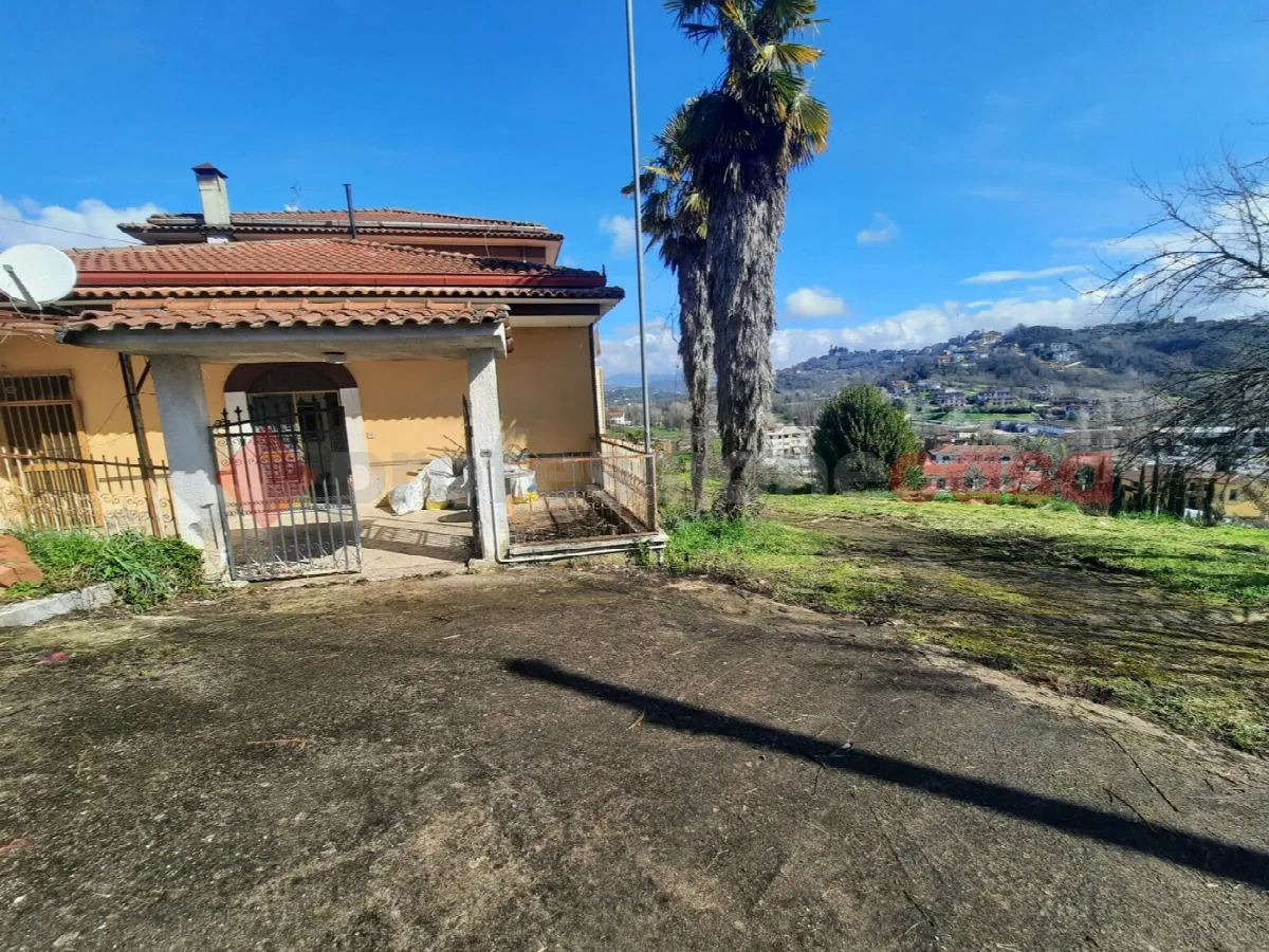 Casa indipendente in vendita a Torrice - foto 1