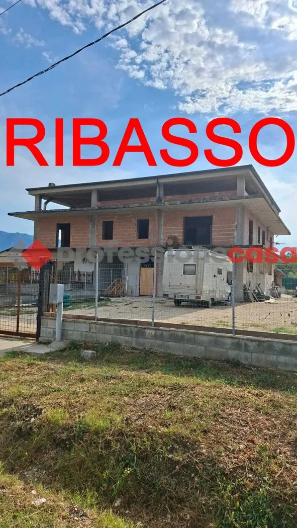 Casa bifamiliare in vendita a Pignataro Interamna - foto 1