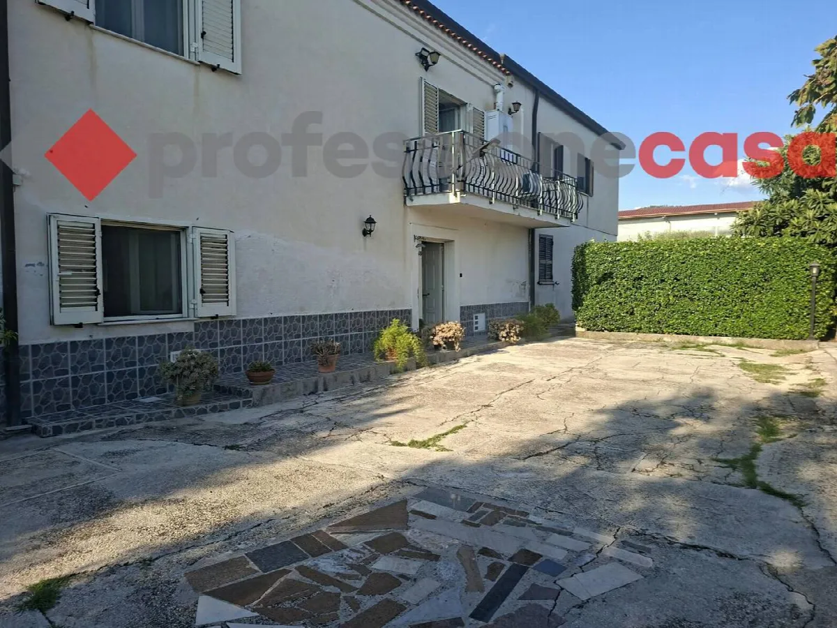 Casa indipendente in vendita a Villa Santa Lucia - foto 2