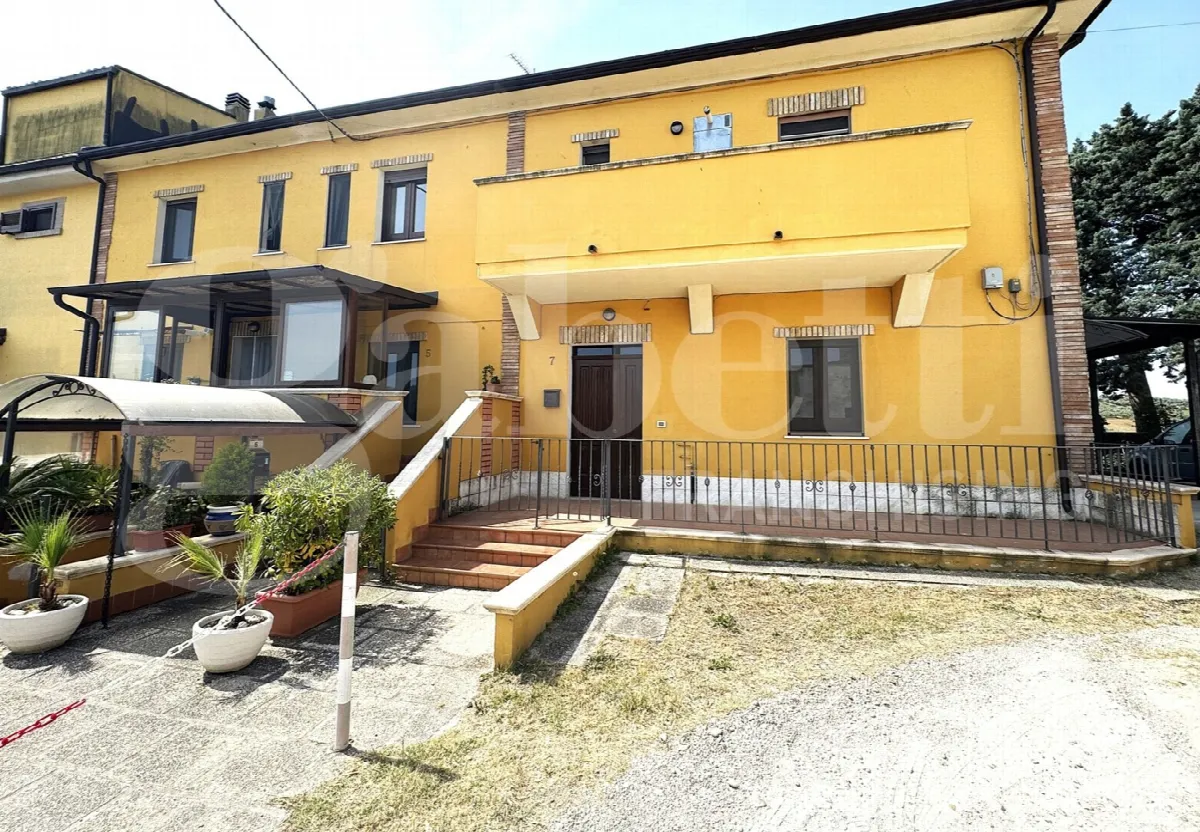Casa indipendente in vendita a Spoltore - foto 1