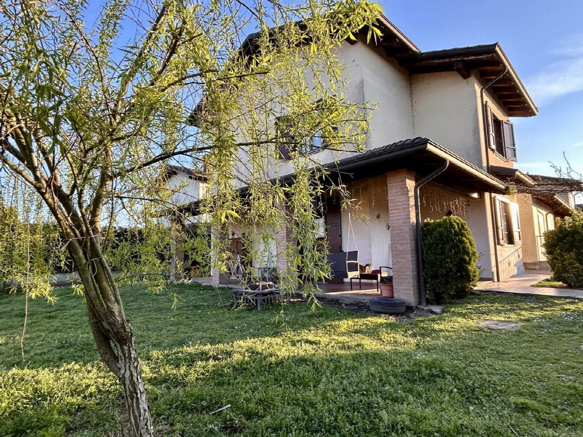 Casa indipendente in vendita a Zerbolò - foto 1
