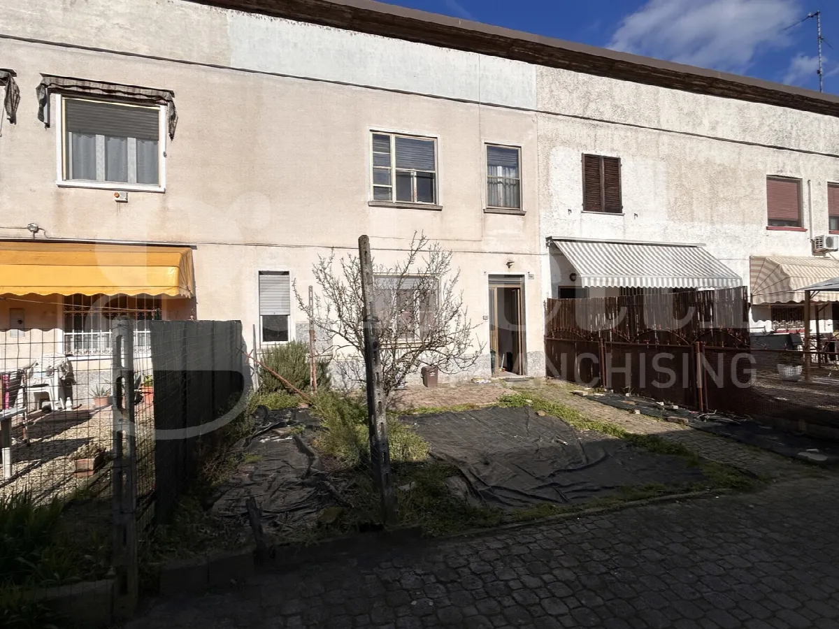 Casa indipendente in vendita a Borgo San Siro - foto 1