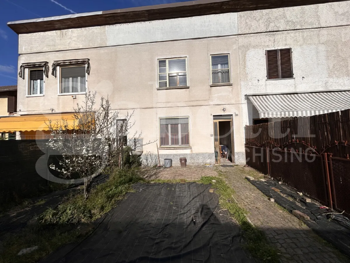 Casa indipendente in vendita a Borgo San Siro - foto 2