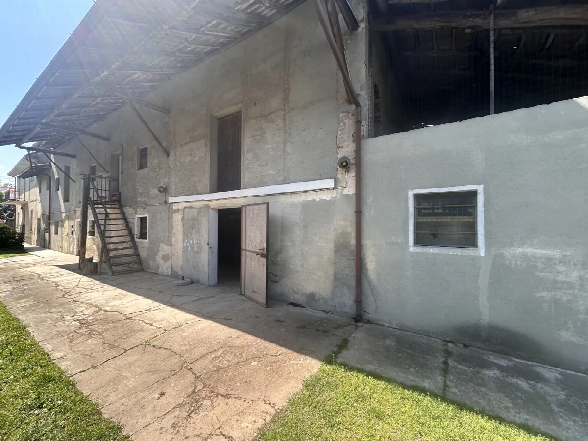 Casa indipendente in vendita a Dorno - foto 2