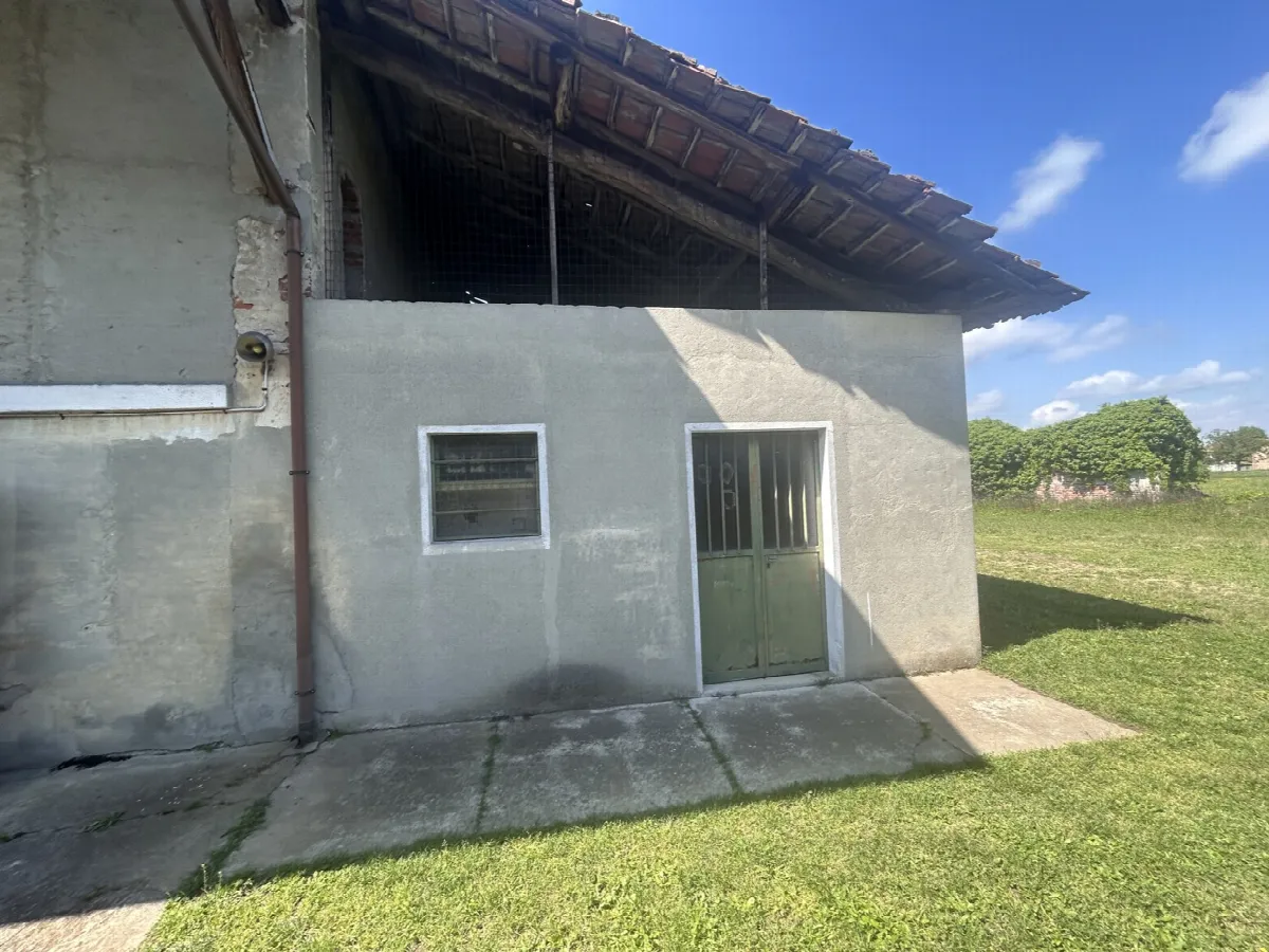 Casa indipendente in vendita a Dorno - foto 4