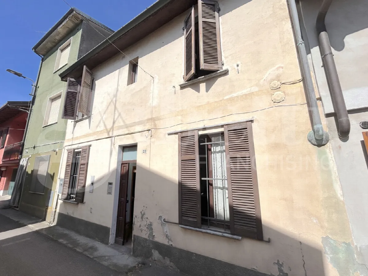 Casa indipendente in vendita a Garlasco - foto 1