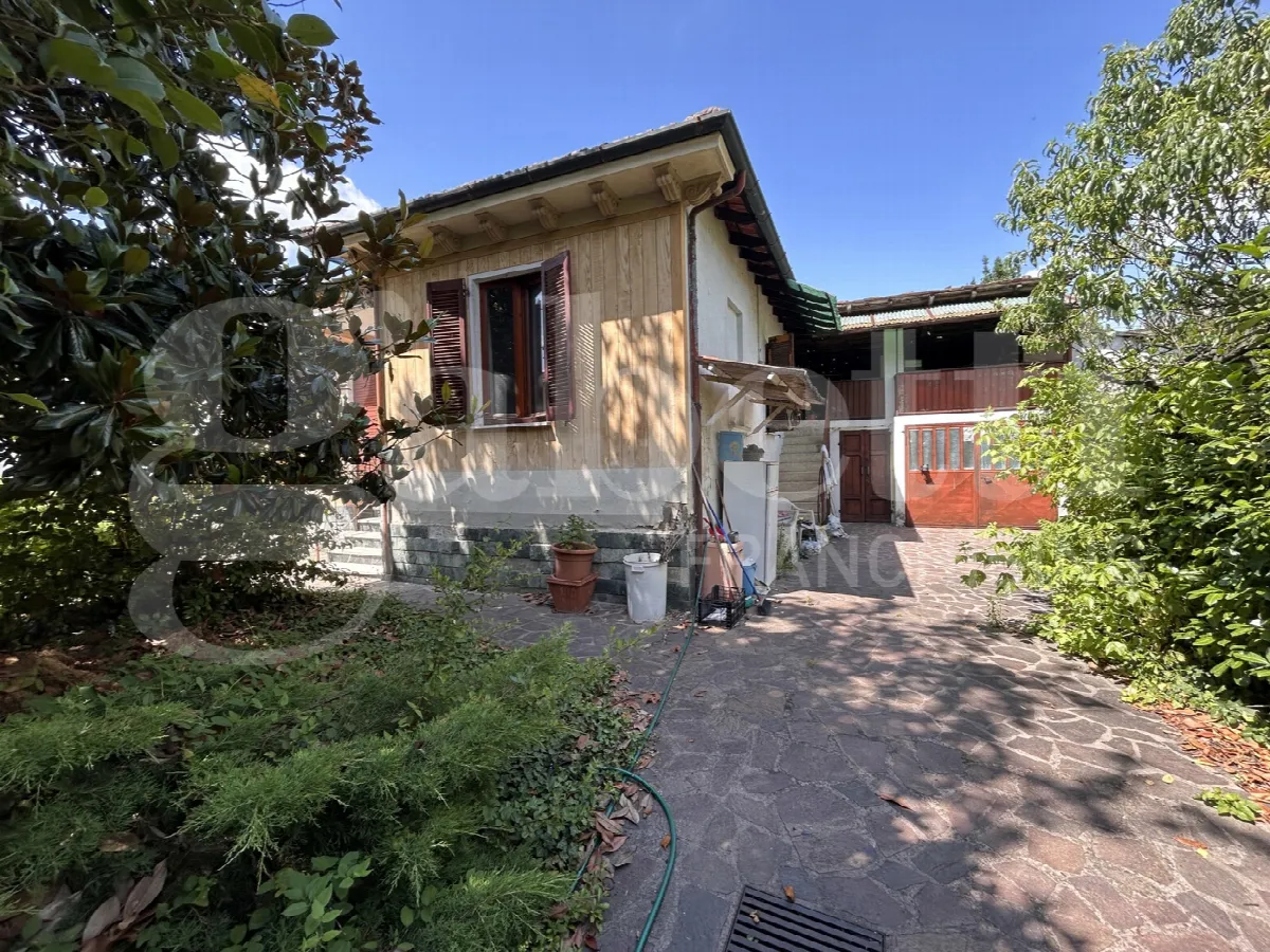 Casa indipendente in vendita a Garlasco - foto 2