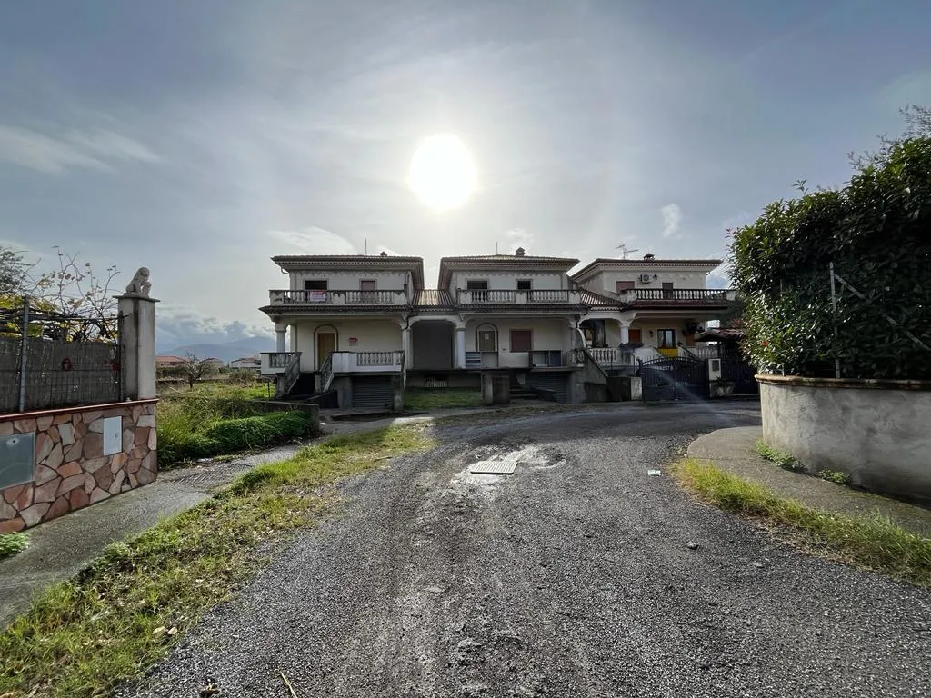 Casa bifamiliare in vendita a Scalea - foto 1