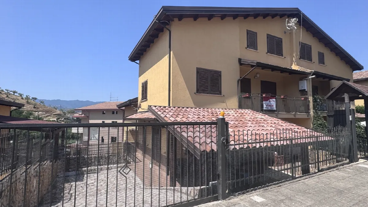Casa indipendente in vendita a San Pietro in Guarano - foto 3