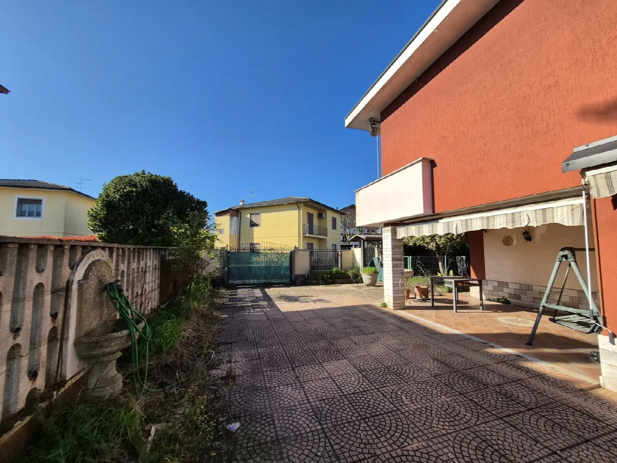 Villa in vendita a Valera Fratta - foto 4
