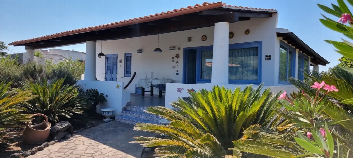 Casa indipendente in vendita a Lipari - foto 1