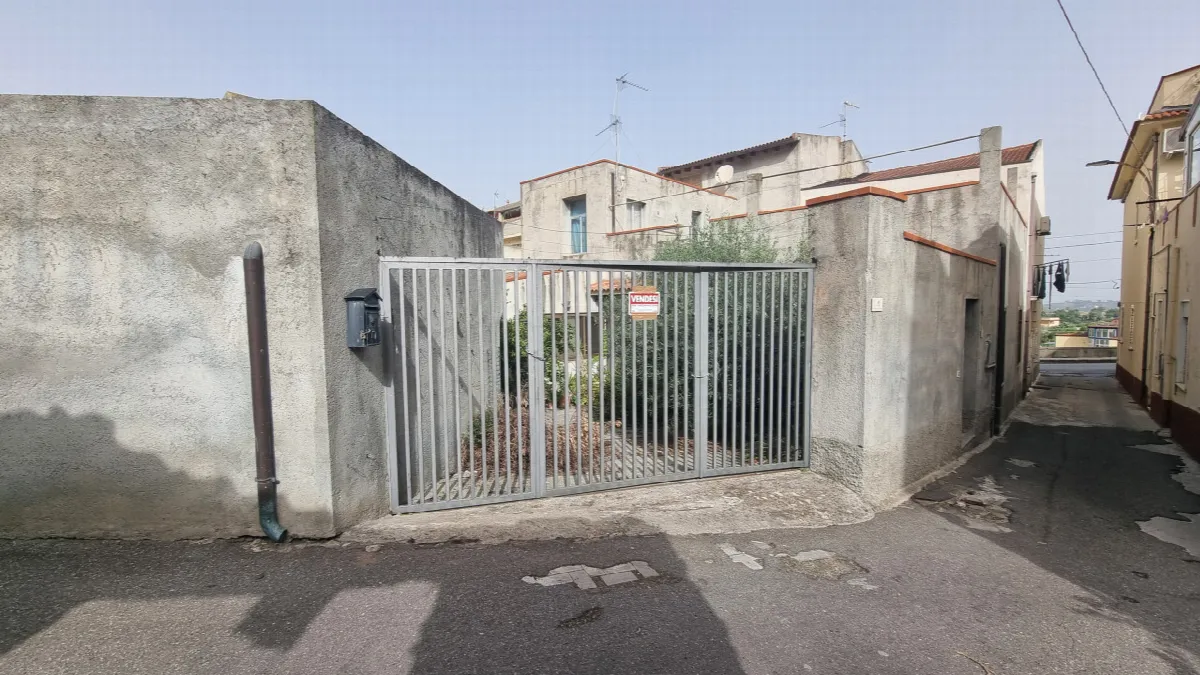 Casa indipendente in vendita a Mazzarrà Sant'Andrea - foto 2