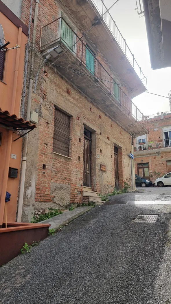 Stabile in vendita a Gualtieri Sicaminò - foto 4