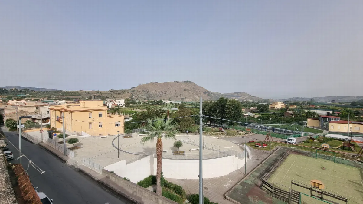 Casa indipendente in vendita a Mazzarrà Sant'Andrea - foto 5