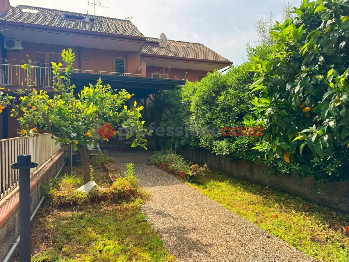 Villetta a schiera in vendita a Aci Sant'Antonio - foto 3