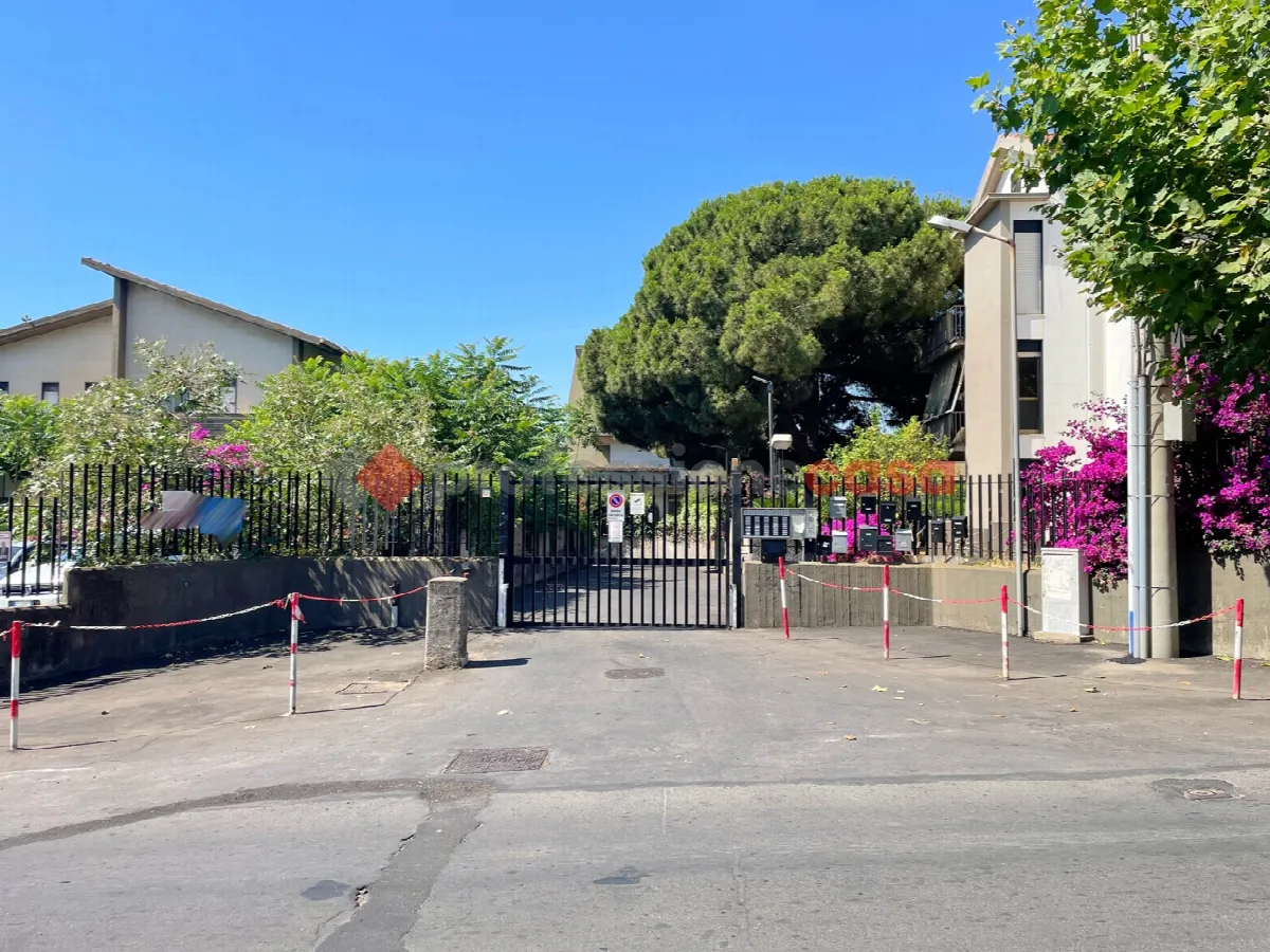 Appartamento in vendita a Aci Castello - foto 1