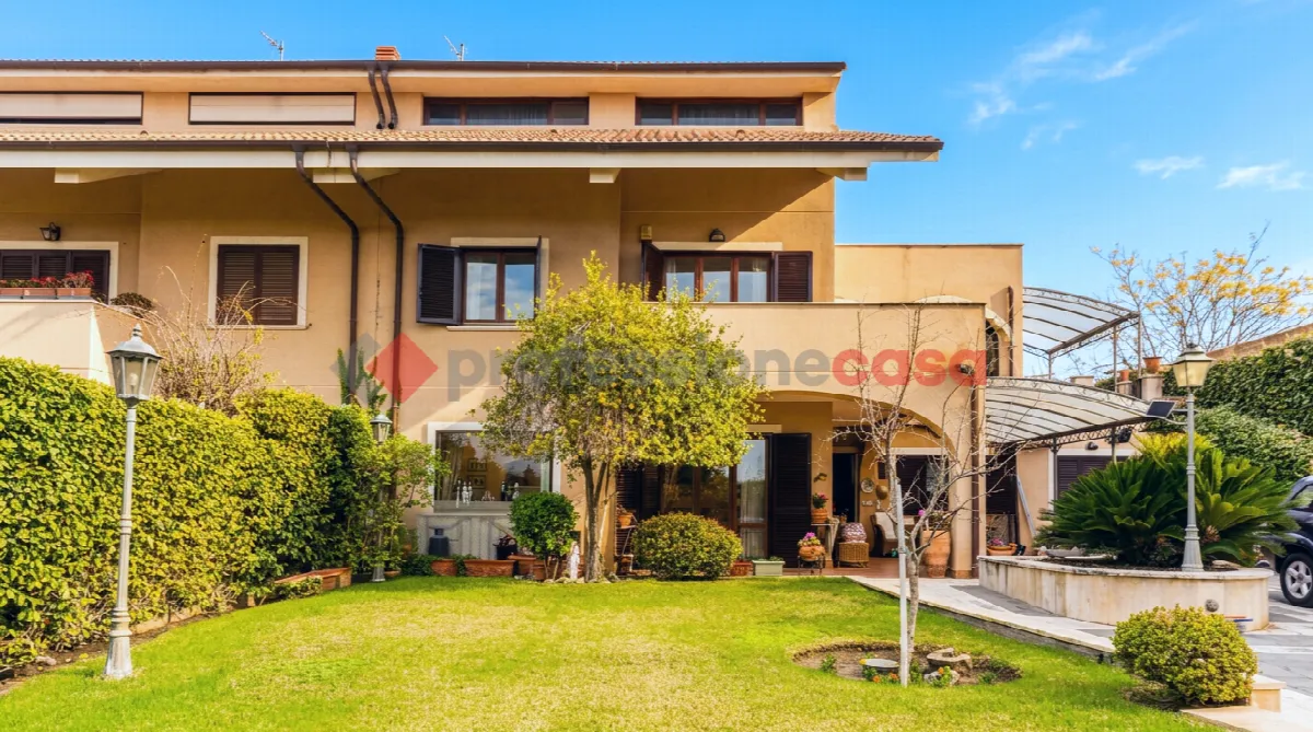 Villetta a schiera in vendita a Sant'Agata li Battiati - foto 1