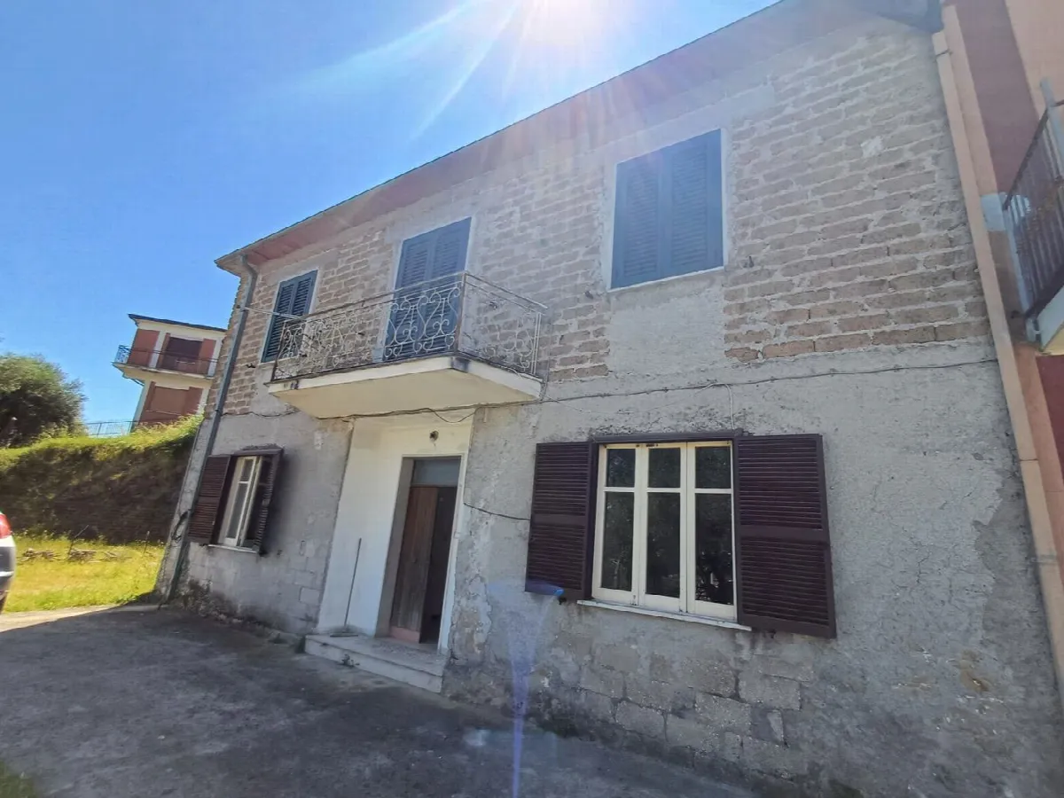 Casa indipendente in vendita a San Giovanni Incarico - foto 1
