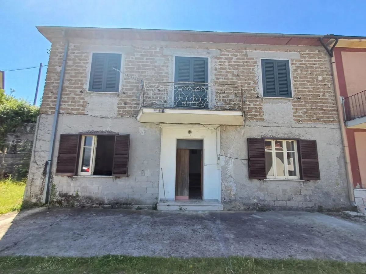 Casa indipendente in vendita a San Giovanni Incarico - foto 2