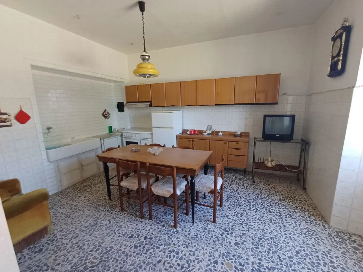 Casa indipendente in vendita a San Giovanni Incarico - foto 3
