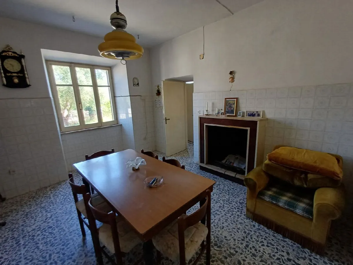 Casa indipendente in vendita a San Giovanni Incarico - foto 4