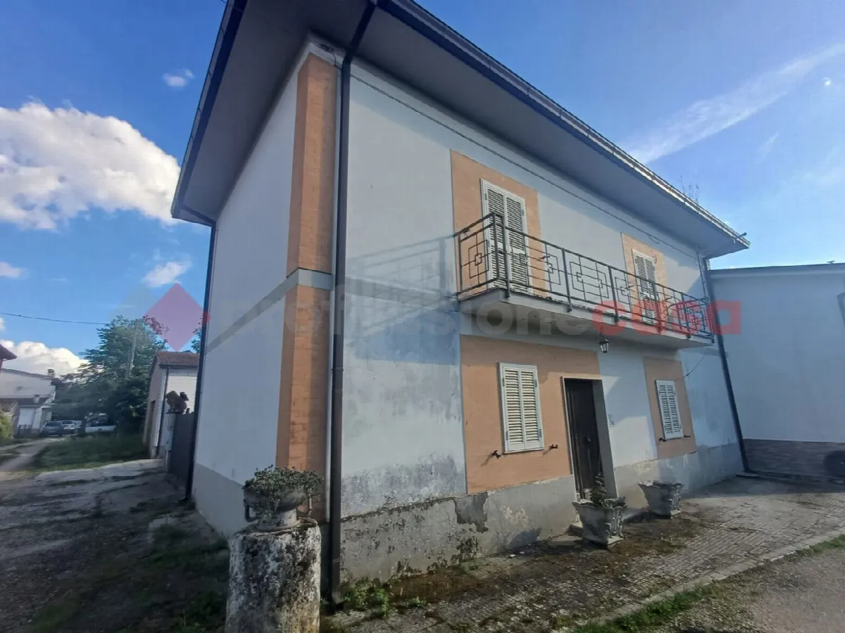 Casa indipendente in vendita a San Giovanni Incarico - foto 2