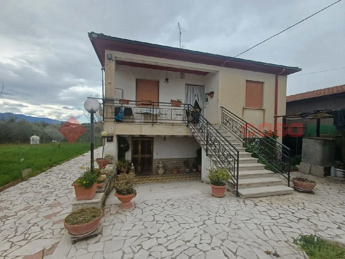 Casa indipendente in vendita a Arce - foto 2