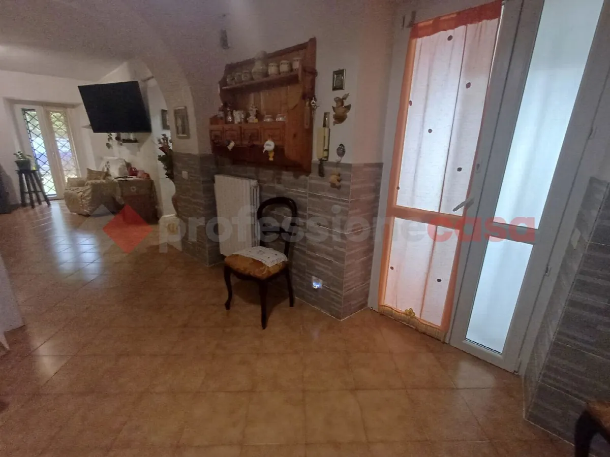Casa indipendente in vendita a San Giovanni Incarico - foto 2