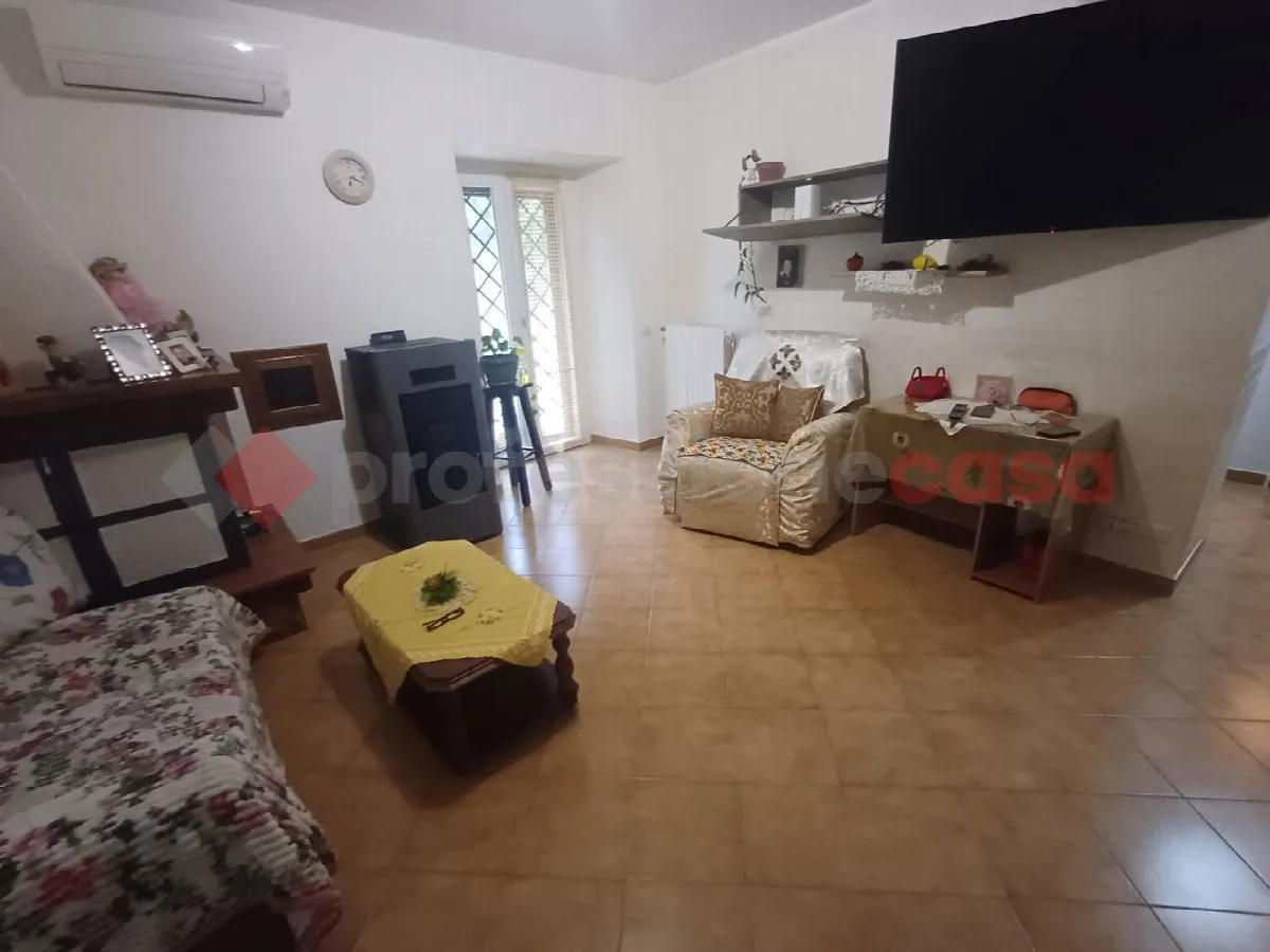 Casa indipendente in vendita a San Giovanni Incarico - foto 4