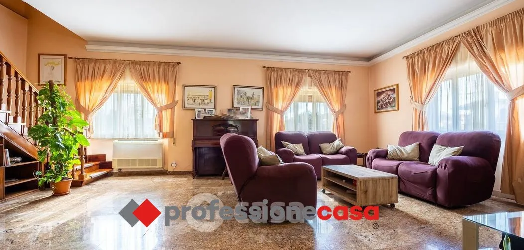 Casa bifamiliare in vendita a Pomezia - foto 1