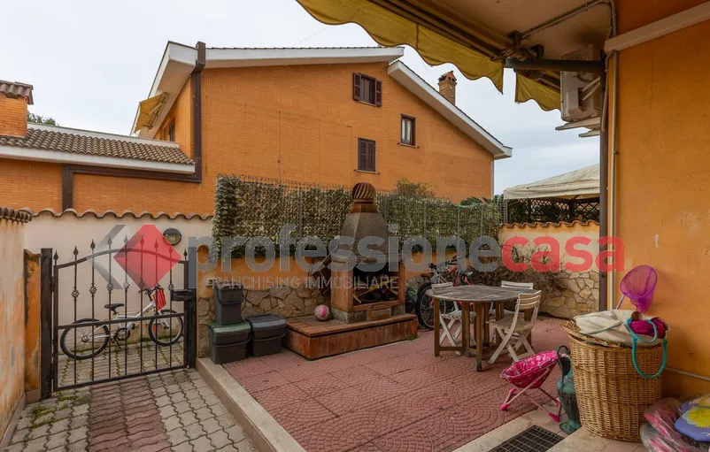 Villetta a schiera in vendita a Pomezia - foto 2