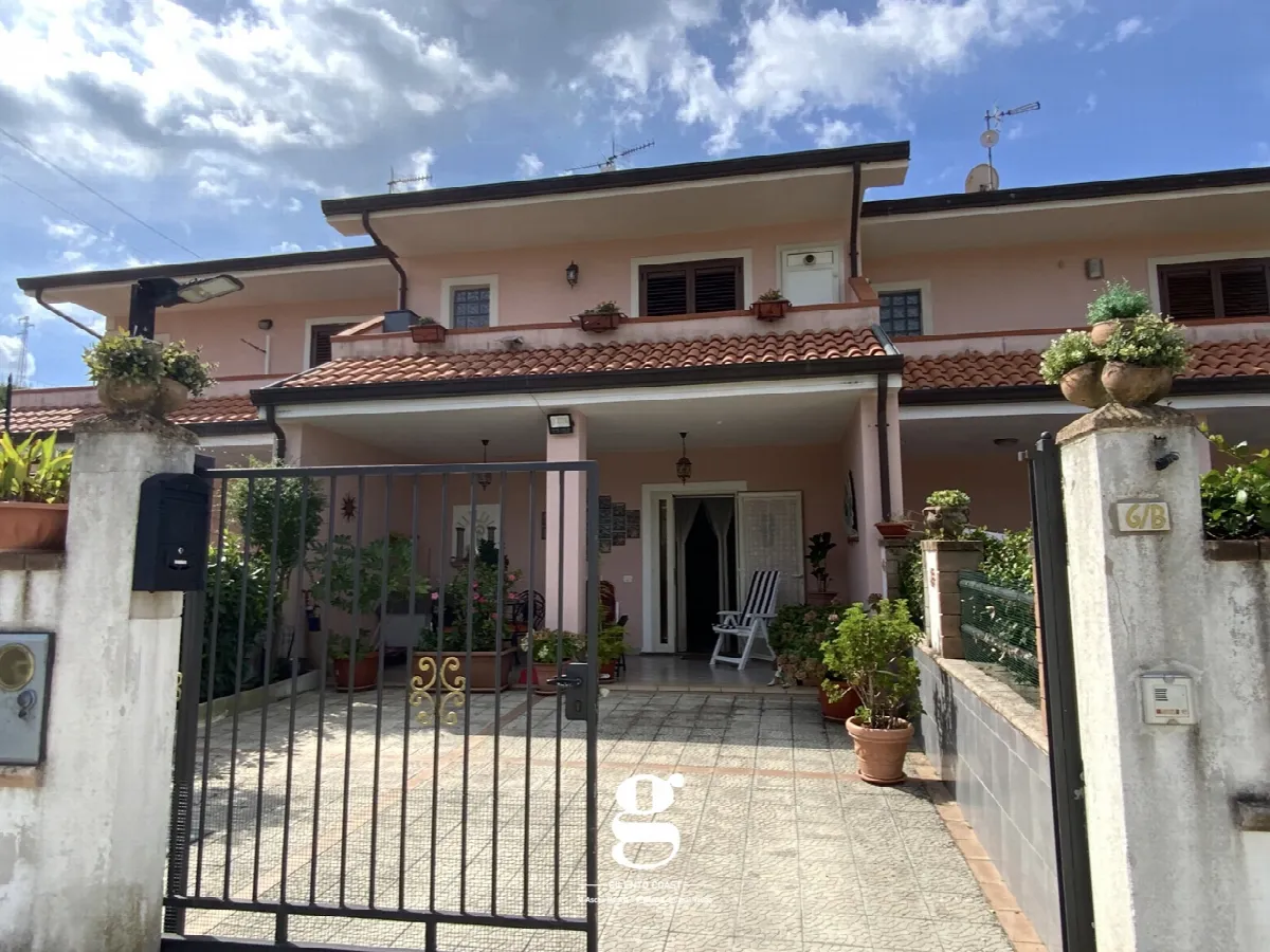 Villetta a schiera in vendita a Castelnuovo Cilento - foto 1
