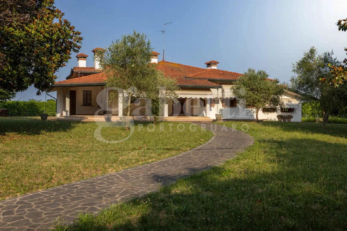 Casa indipendente in vendita a Portogruaro - foto 1