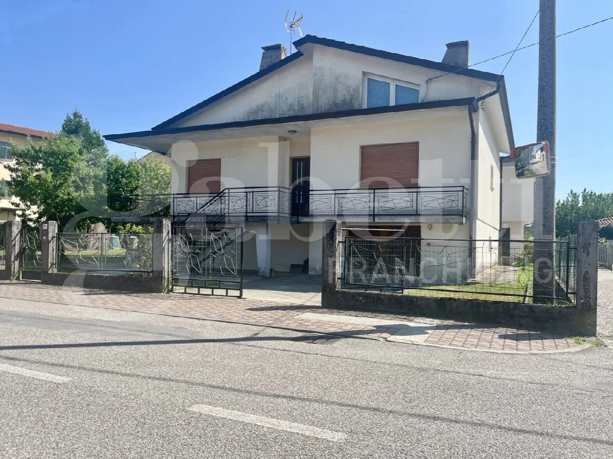 Casa indipendente in vendita a Casarsa della Delizia - foto 1