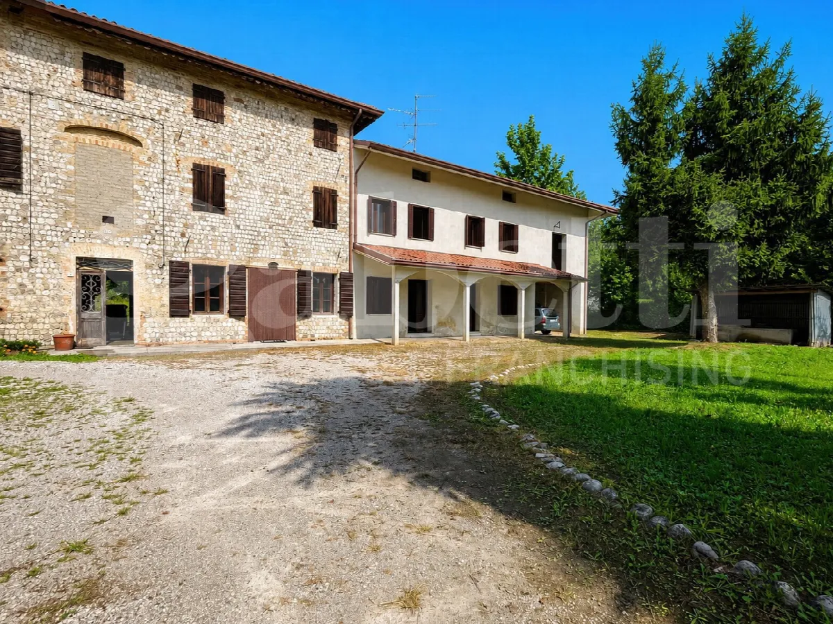 Casa bifamiliare in vendita a Fiume Veneto - foto 1
