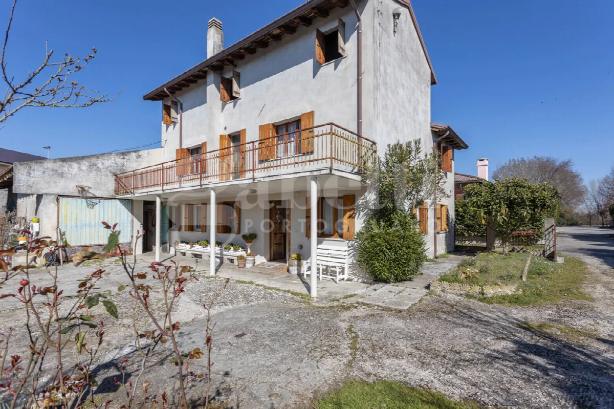 Casa indipendente in vendita a Portogruaro - foto 1