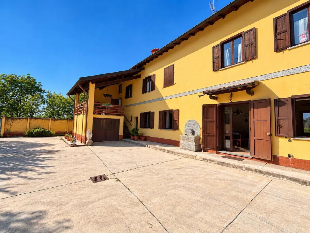 Casa bifamiliare in vendita a Corbetta - foto 1
