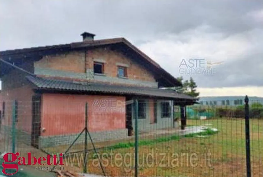 Casa indipendente in vendita a Cherasco - foto 1