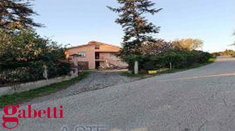 Casa indipendente in vendita a Dogliani - foto 1