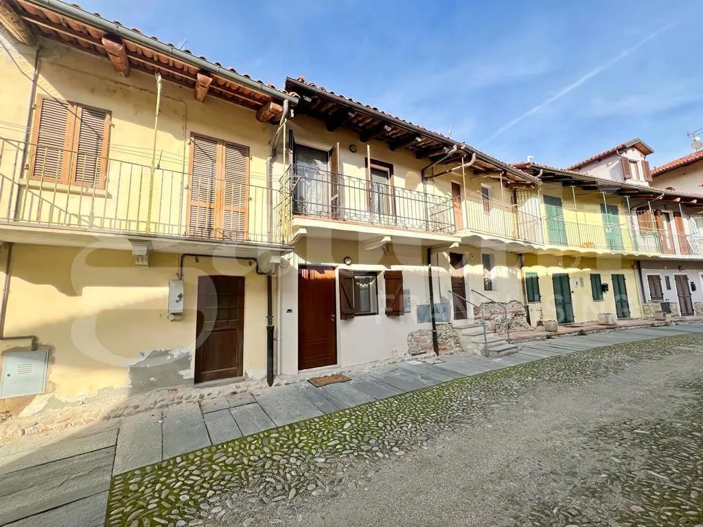 Casa indipendente in vendita a Bra - foto 1