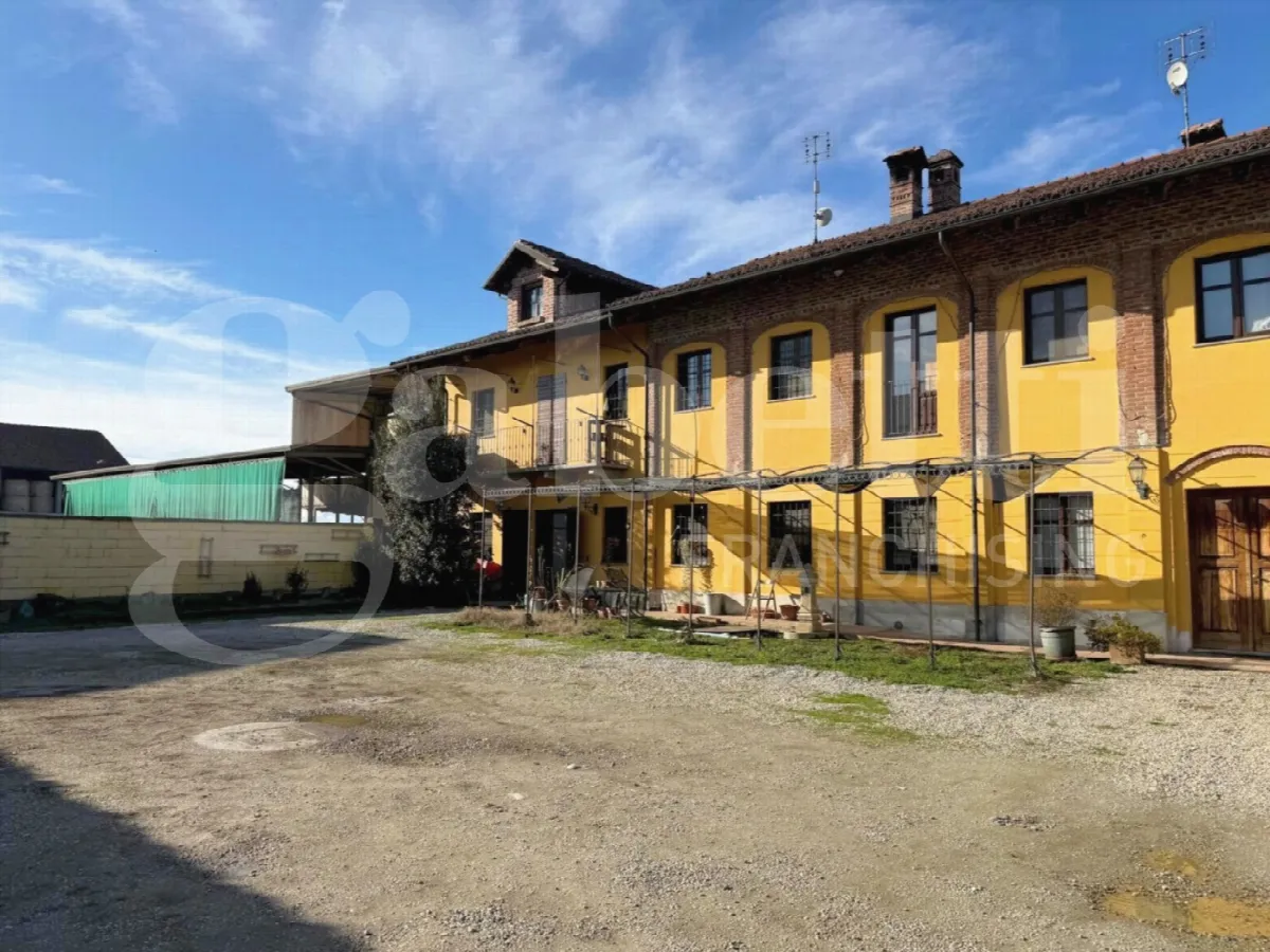 Casa indipendente in vendita a Bra - foto 2
