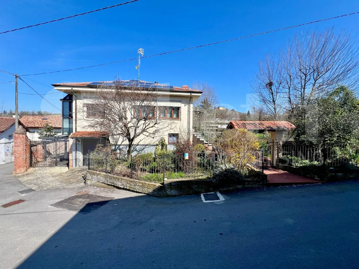 Casa indipendente in vendita a Barolo - foto 2