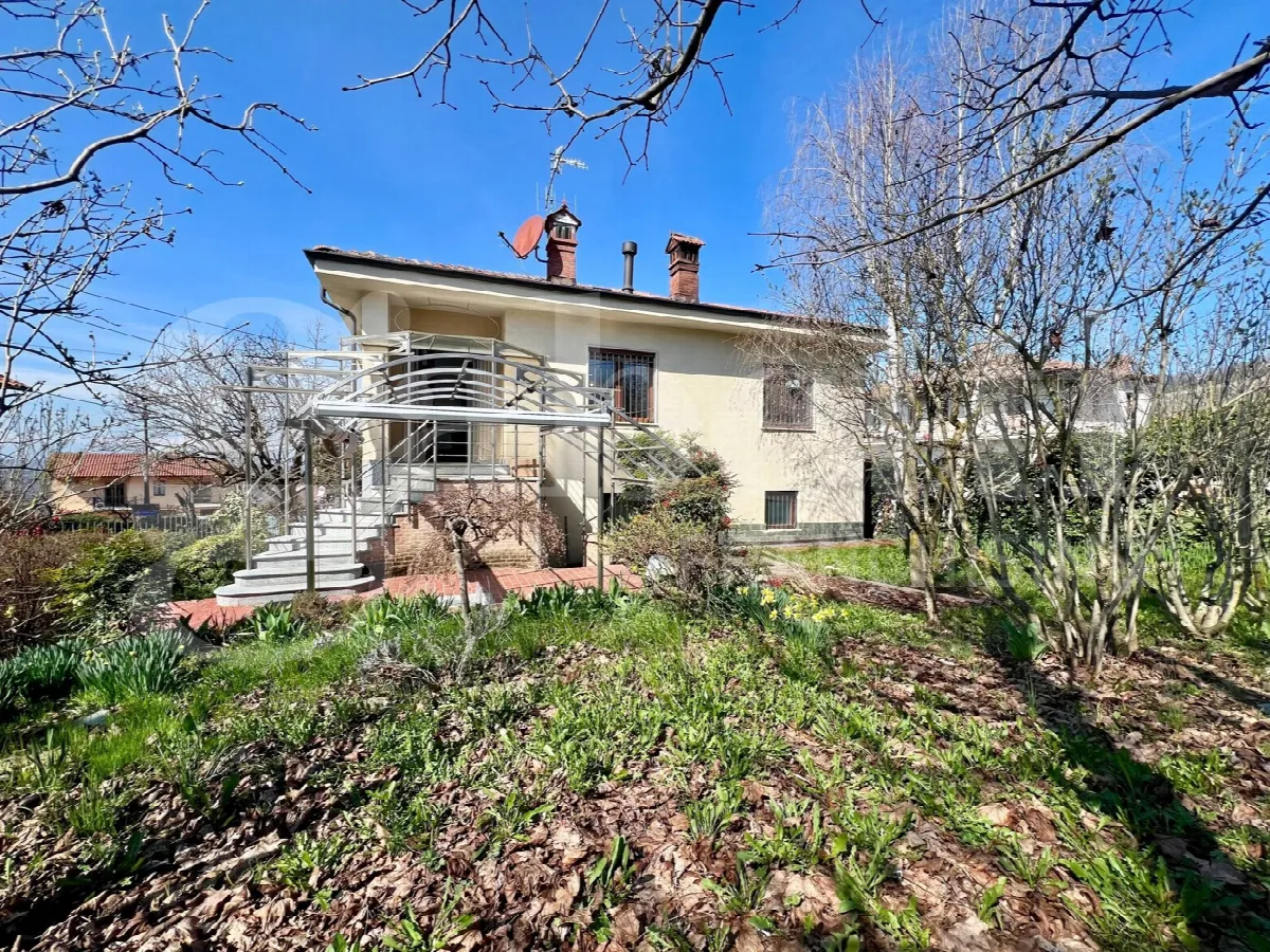 Casa indipendente in vendita a Barolo - foto 3
