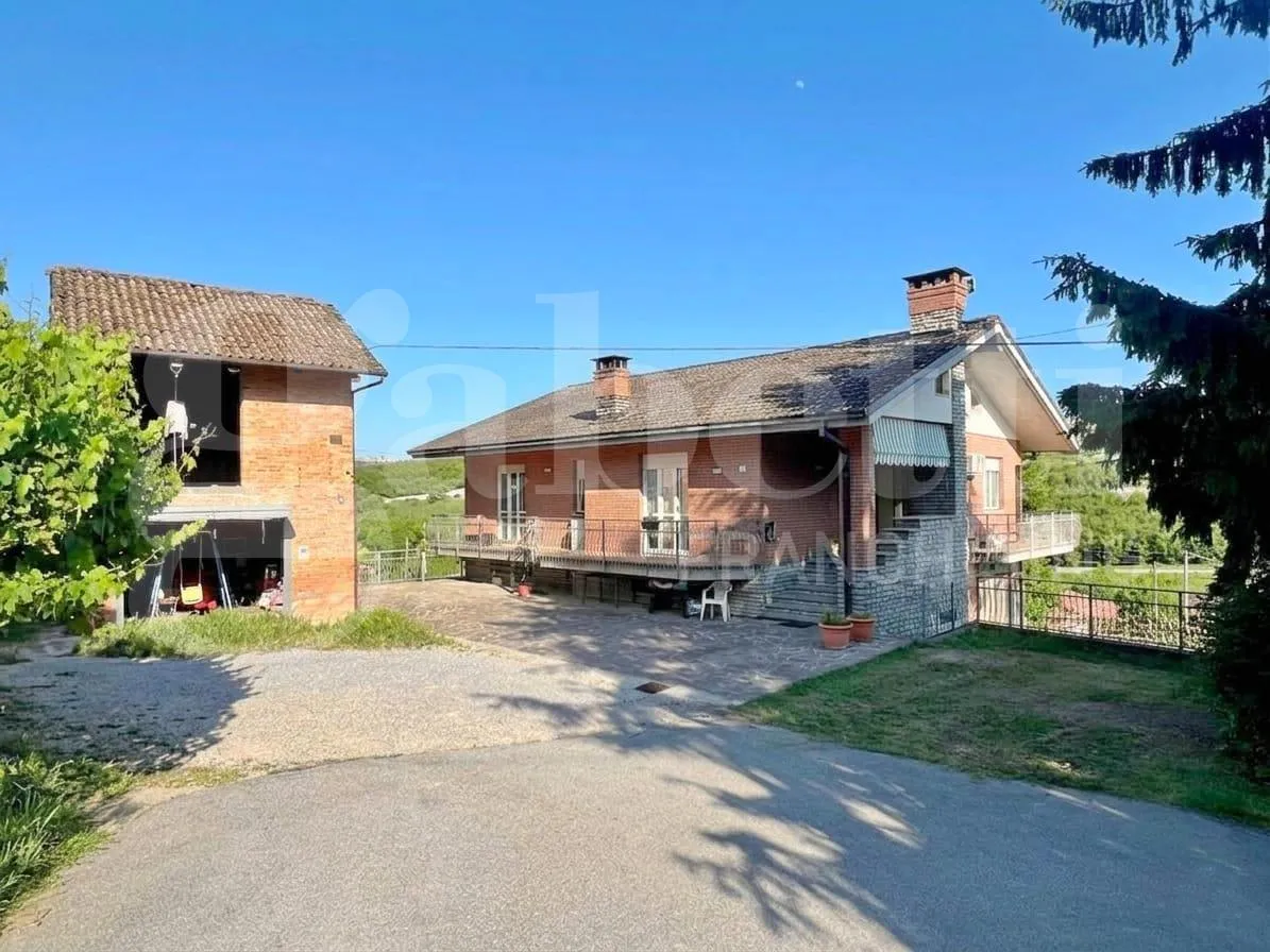 Casa indipendente in vendita a La Morra - foto 2