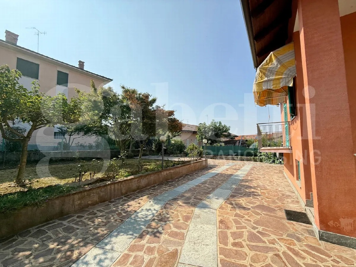 Casa indipendente in vendita a Bra - foto 5