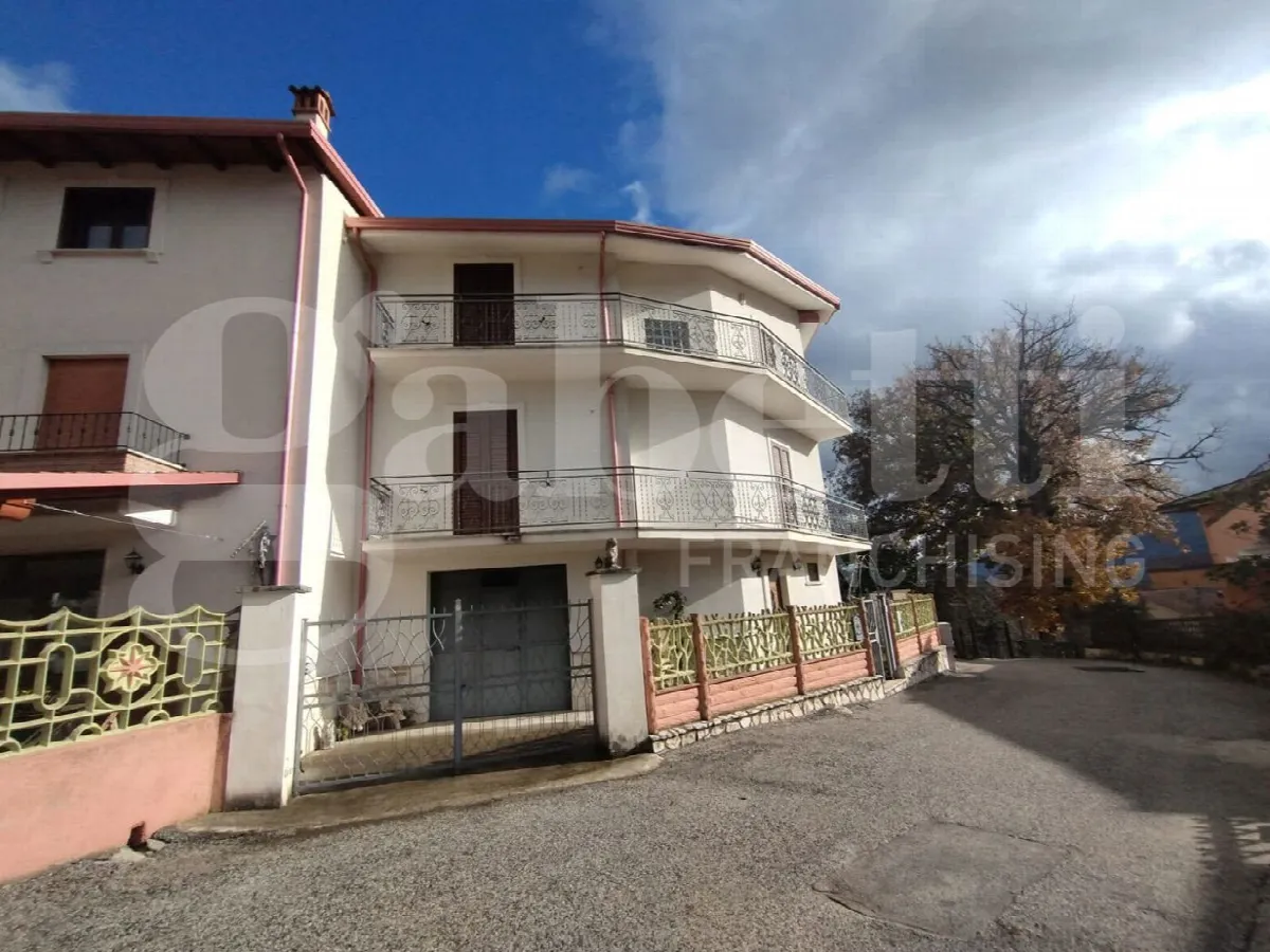 Casa indipendente in vendita a Tagliacozzo - foto 2