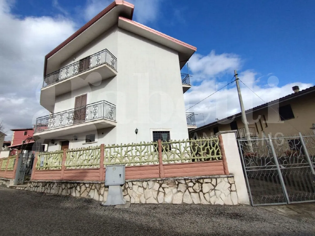 Casa indipendente in vendita a Tagliacozzo - foto 4